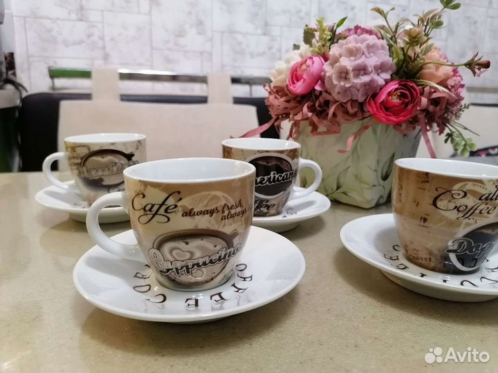 Кофейный сервиз на 4 персоны