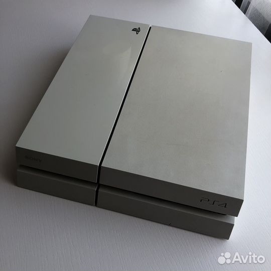 Sony playstation 4