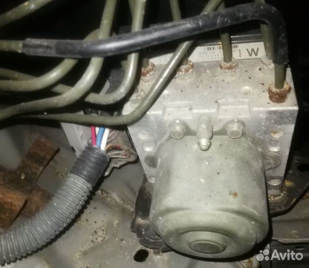 Блок абс Toyota Corolla 120
