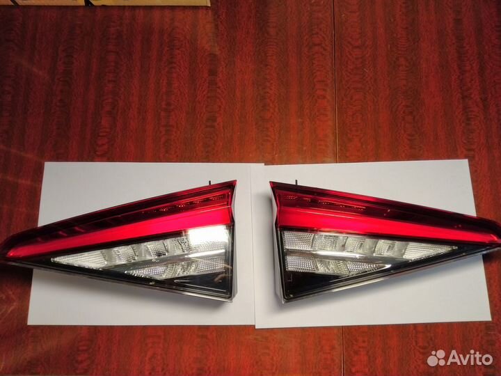 Фонари задние внутренние Шкода Кодиак