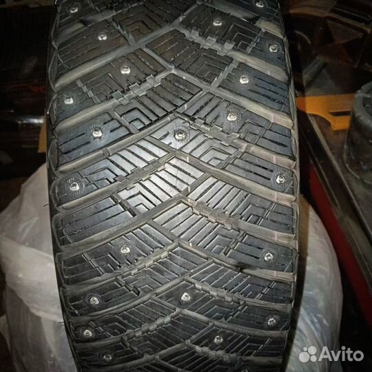 Goodyear UltraGrip Ice Arctic SUV 225/70 R16 107T