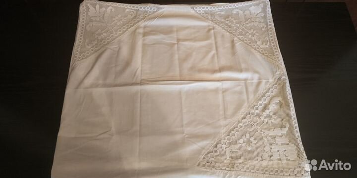 Старинные подзор и наволочка