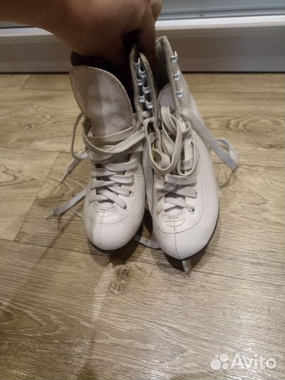 Коньки фигурные