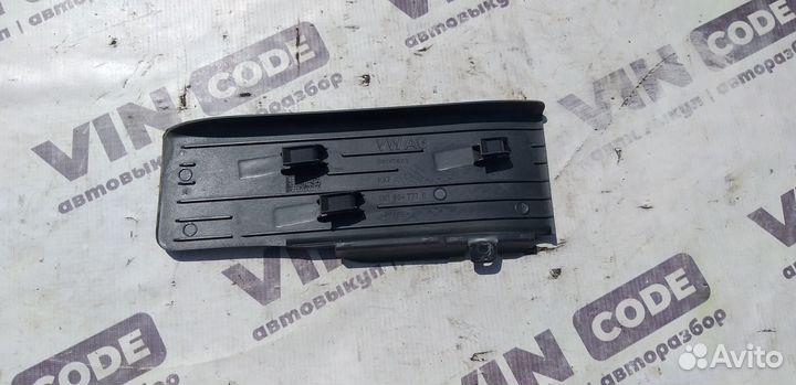 Подставка под ногу водителя Volkswagen Golf 5