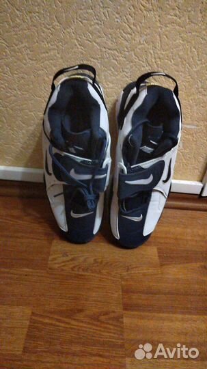 Кроссовки мужские 42 размер новые