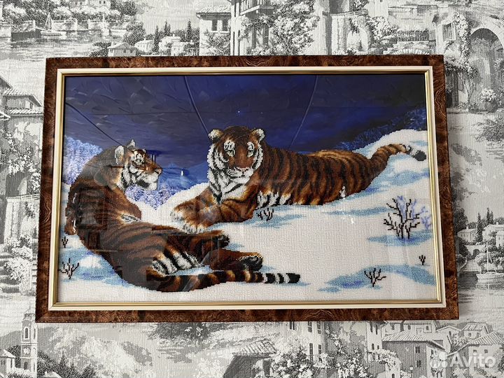 Картина вышитая бисером