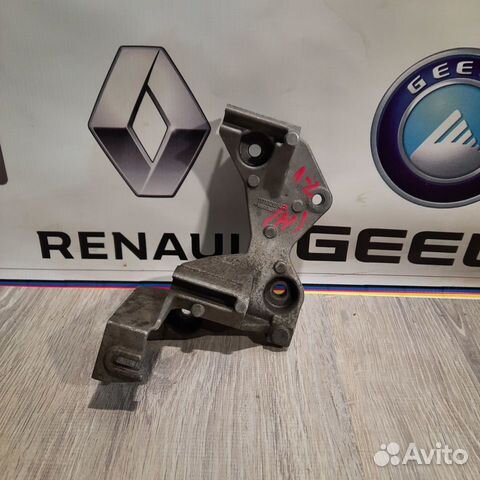 Кронштейн площадка крепление генератора Renault lo