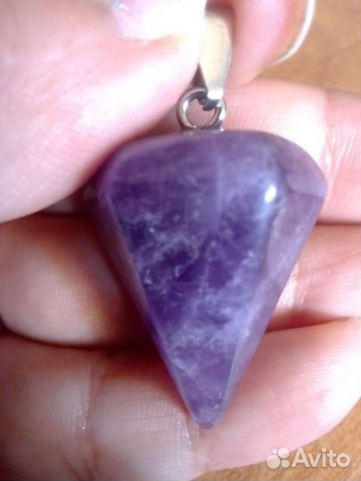 Кулоны или маятники из самоцветов