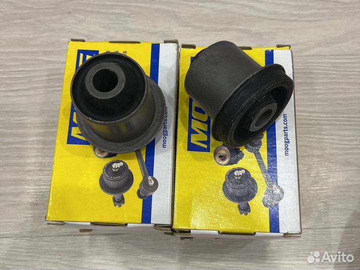 Сайленблоки верхнего рычага Ford Expedition 07-14