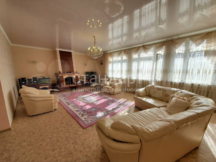 Дом 400 м² на участке 10 сот.