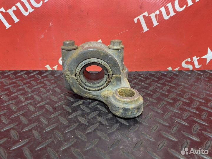 Кронштейн переднего стабилизатора Volvo FH