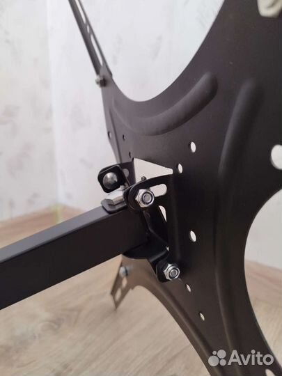 Кронштейн для телевизора