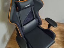 Игровое кресло Gigabyte AGC310