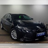 Toyota Camry 2.5 AT, 2019, 129 000 км, с пробегом, цена 2 500 000 руб.