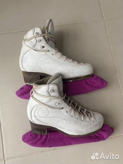 Профессиональные фигурные коньки risport