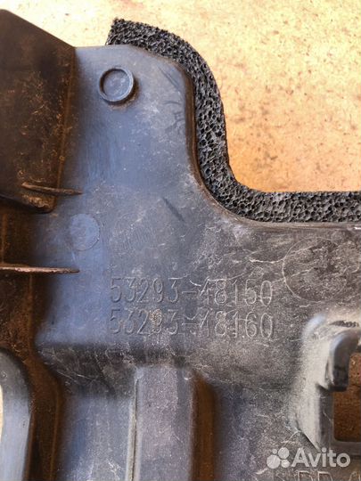 Дефлектор радиатора правый Lехus rх450h