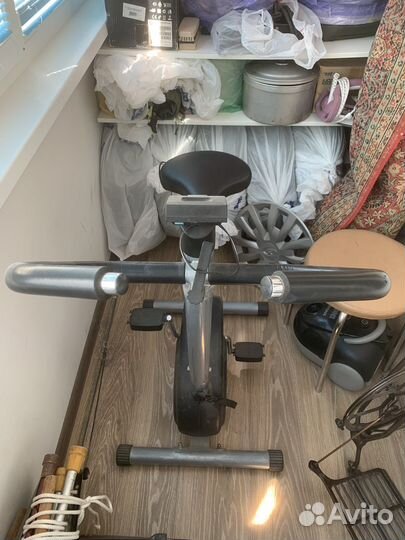 Велотренажер; беговая дорожка