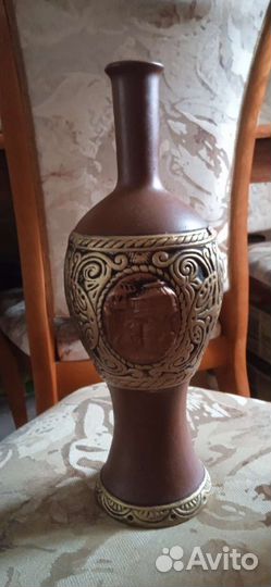 Глиняная бутылка. Кувшин