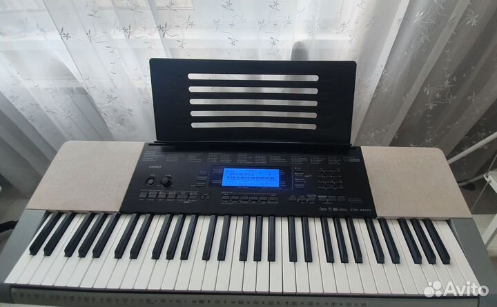Синтезатор casio