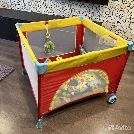 Продам Манеж