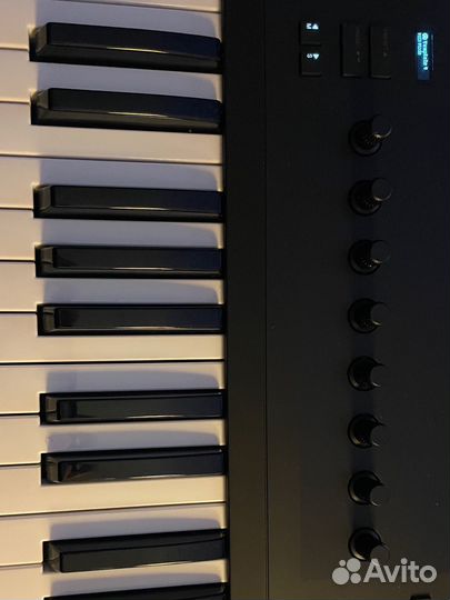Midi клавиатура Native Instruments A49