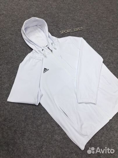 Спортивные костюмы великан