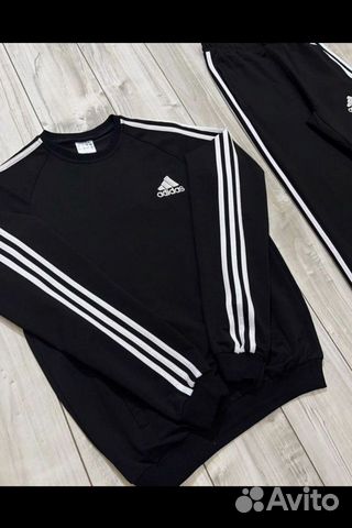 Спортивный костюм adidas