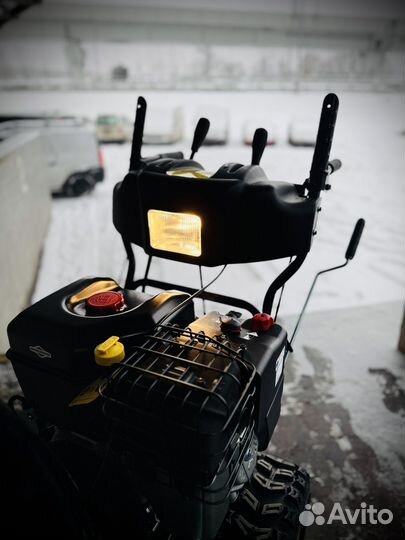 Бензиновый снегоуборщик champion ST1170BS