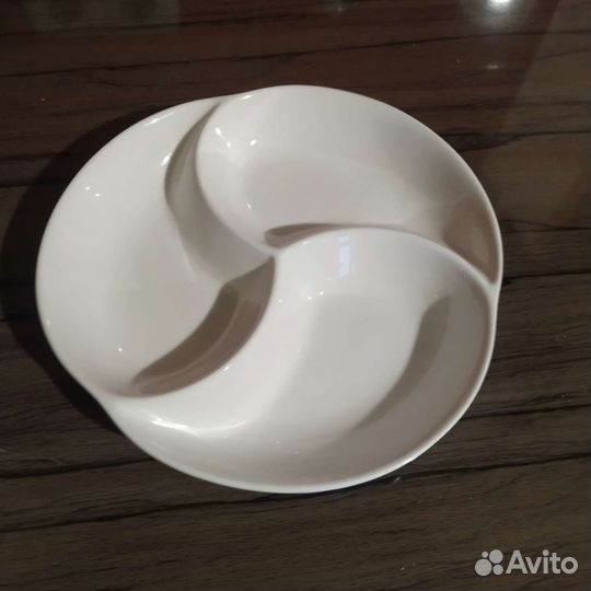 Менажница фарфор на три отделения