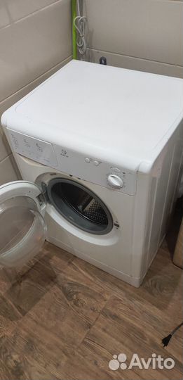 Стиральная машинка бу indesit