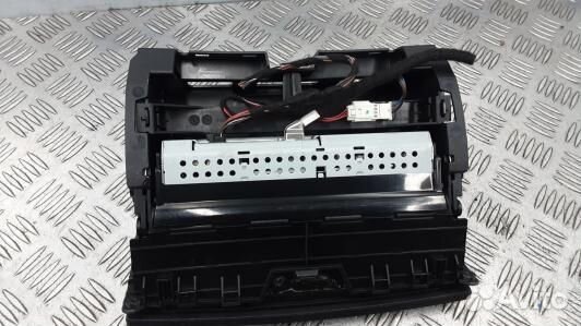 Монитор mercedes benz C-class W204 (UNI07JA01)