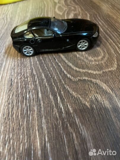 Игрушечные машинки металлические