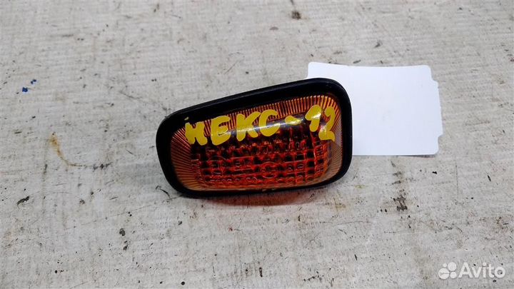 Повторитель на крыло желтый Daewoo Nexia