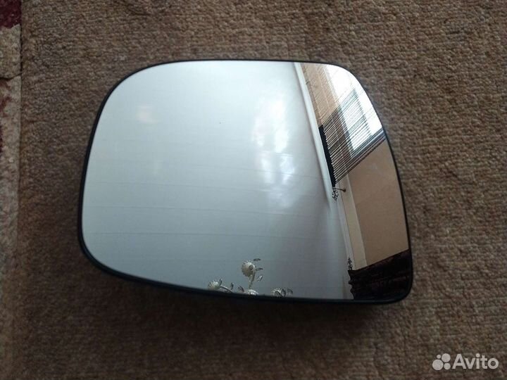 Nissan Juke Зеркальный элемент