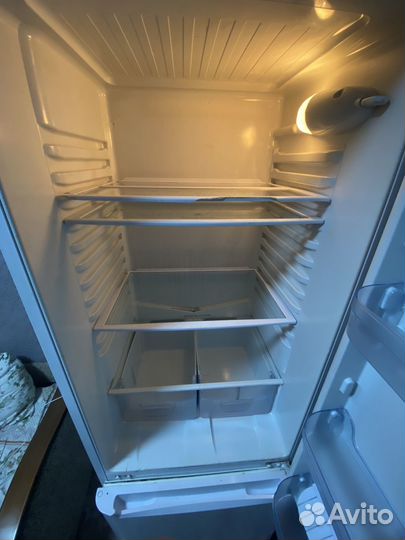 Двухкомпрессорный холодильник indesit 200 см