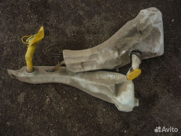 Бачок омывающей жидкости Рено Меган 1