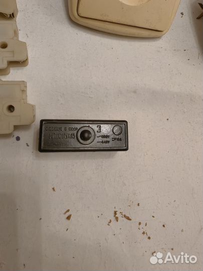 Выключатели путевые (микропереключатели, лифтовые)