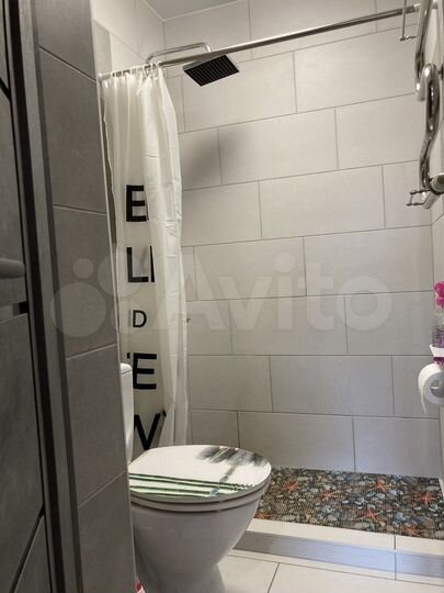 2-к. квартира, 43 м², 1/3 эт.