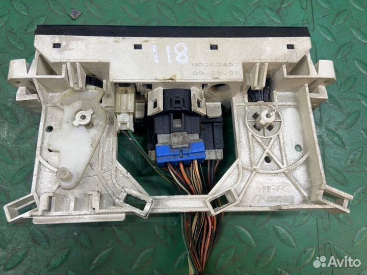 Блок управления климат-контролем Mitsubishi Space