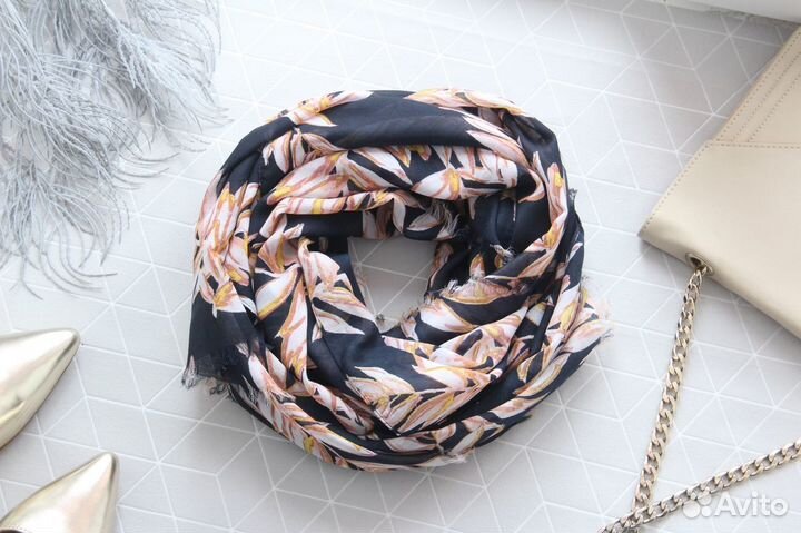 Км Платки, палантины, шарфики С&A