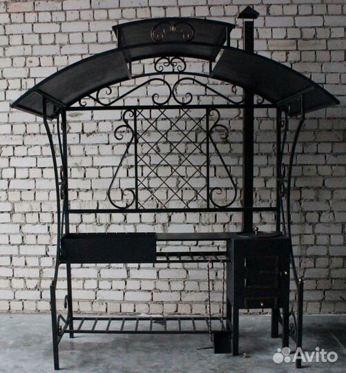 Мангал с крышей кованый