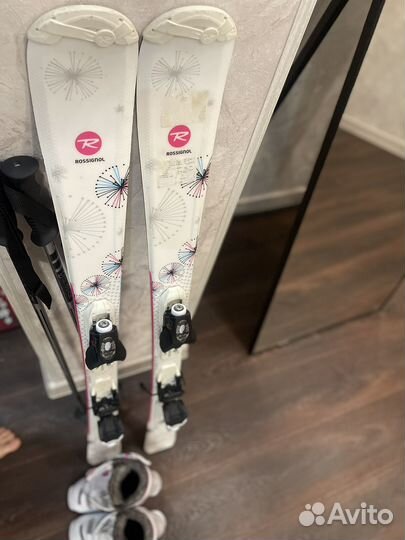 Горные лыжи с креплениями, ботинки