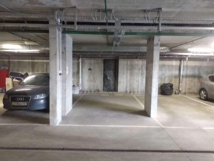 Машиноместо, 20 м²