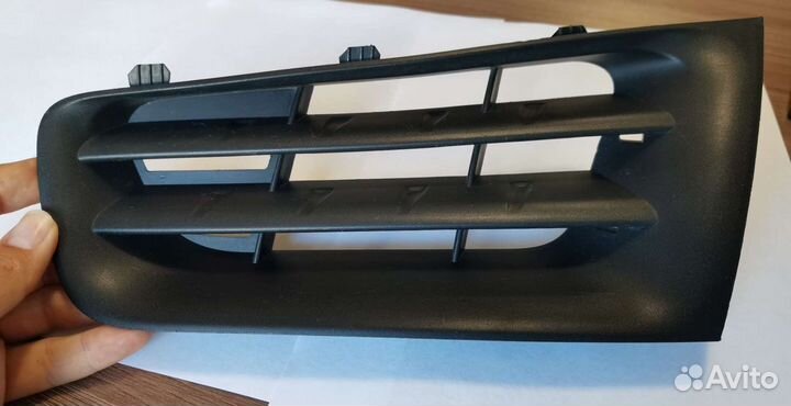 Решетка левая 8200412381 Рено Меган 06-09