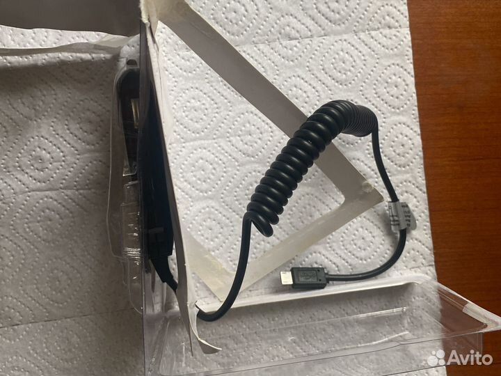 Автомобильное зарядное устройство с micro USB