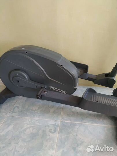 Эллиптический тренажер torneo