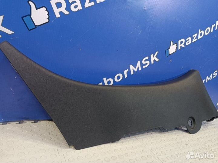 Обшивка стойки задней правая Renault Duster 2