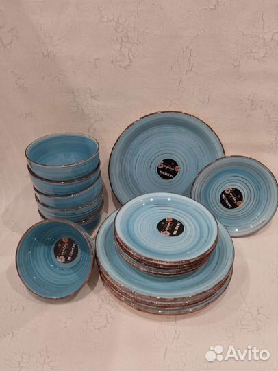 Набор тарелок