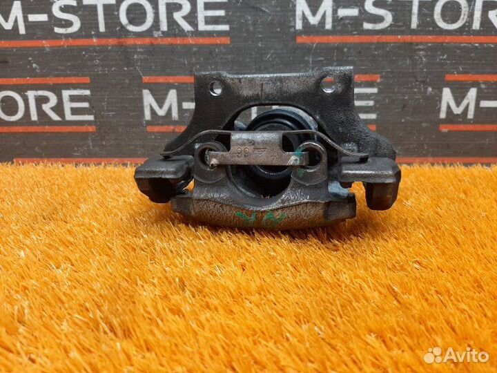 Суппорт задний правый Bmw 3-Series E90 N46B20B