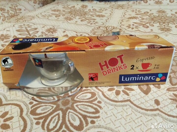 Чашки с блюдцами